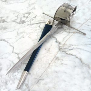 Muskettisoturin torjuntatikari