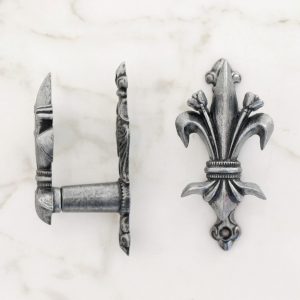 Fleur-de-lis wallhanger