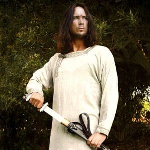 Luonnonvalkoinen tunika