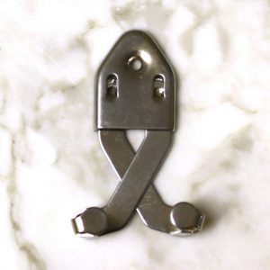 Seinäteline miekoille