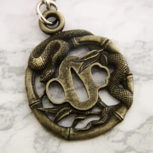 Käärme -Tsuba avaimenperä