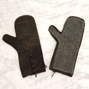 Kevyesti topatut rengashaarniskarukkaset