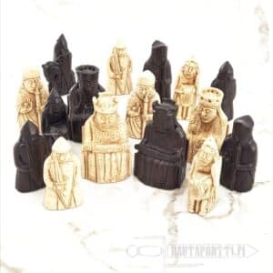 Lewisin shakkinappulat: iso shakkisetti