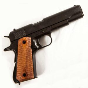 Musta Colt M1911A1 puukahvoilla, USA 1911