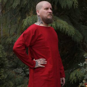 Roomalainen pitkähihainen punainen tunika