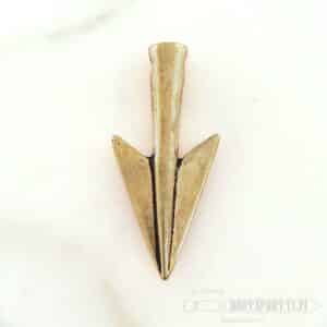 Keskiaikainen nuolenkärki-riipus