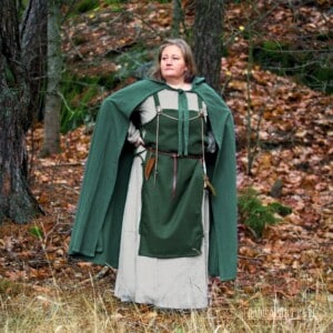 Woolen Viking Apron Green